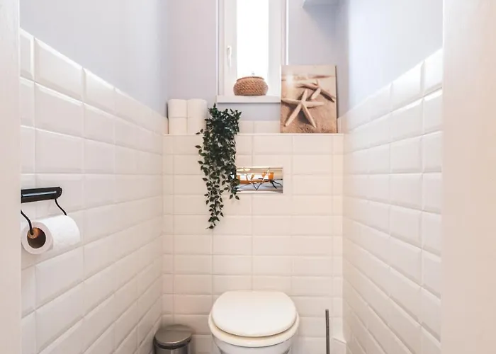 Charm Cozy Nest *