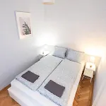 Charm Cozy Nest *