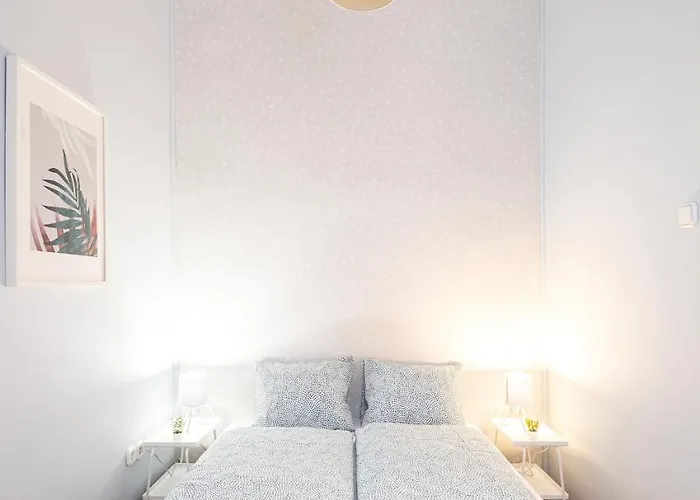 Charm Cozy Nest Apartman *